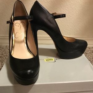 Jessica Simpson black platform pumps